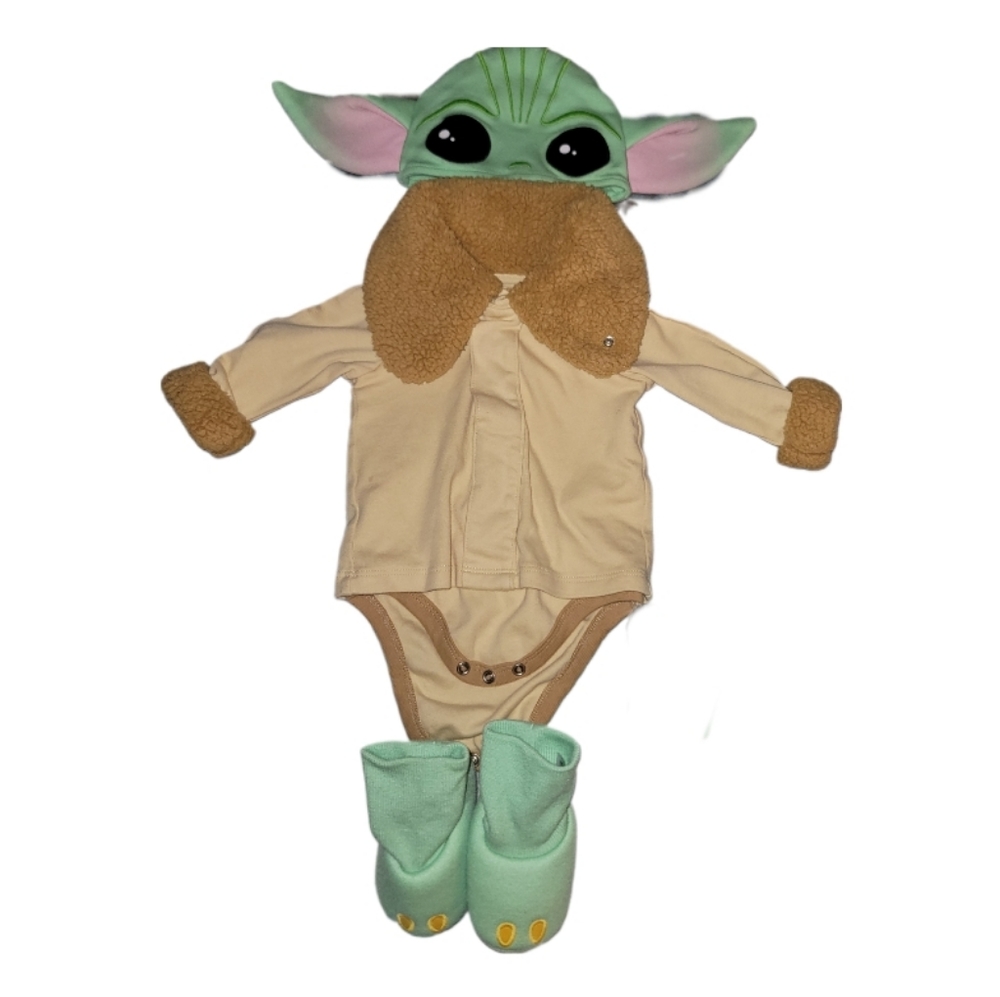 Baby Yoda costume